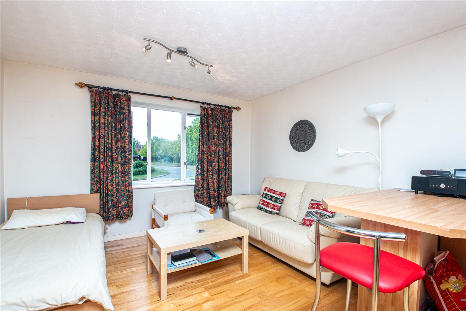 1 bed property in Tenterden Crescent, Milton Keynes